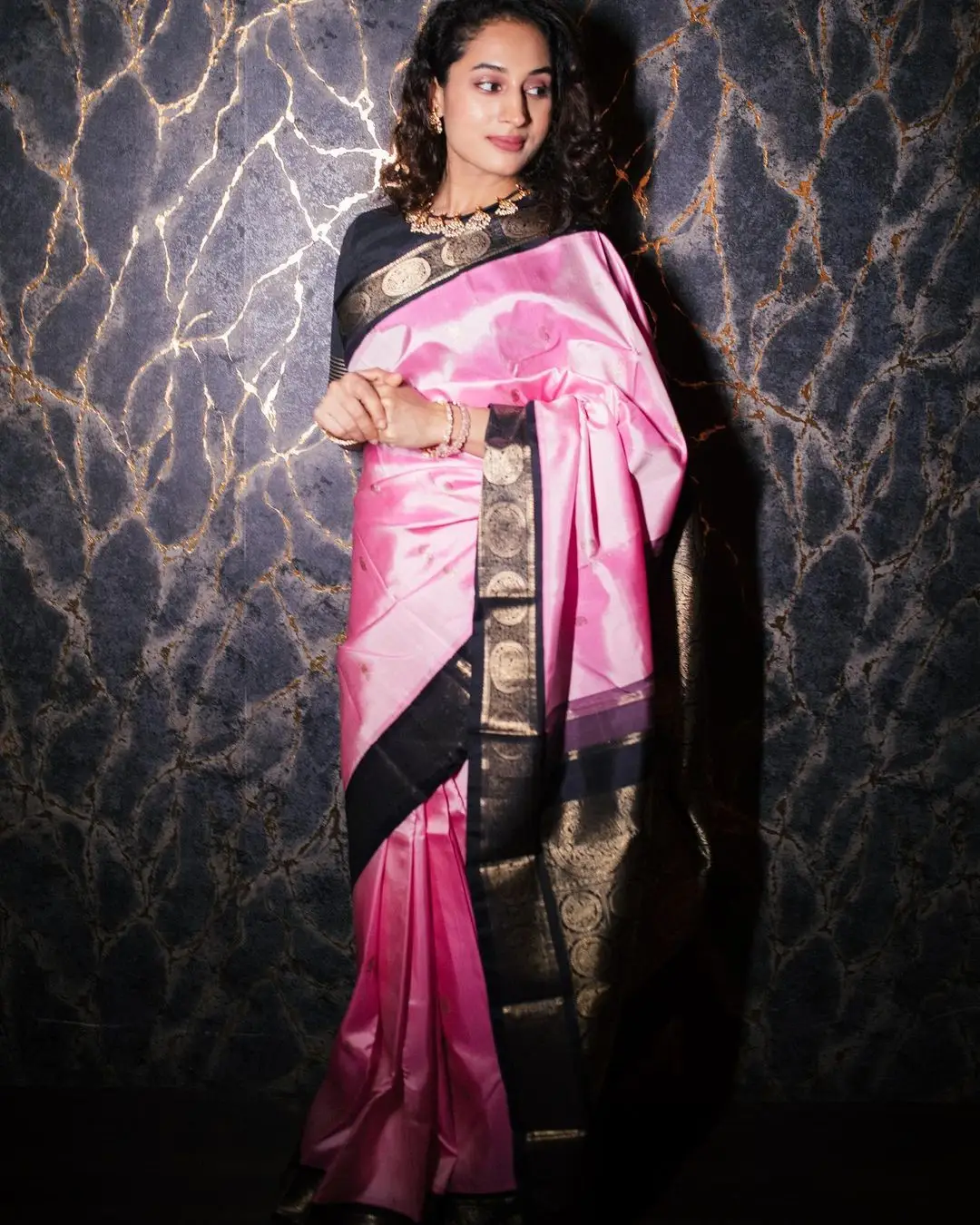 Pooja Ramachandran Stills in Pink Saree Black Blouse